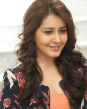 Tolly Actress Rashi Khanna Pictures