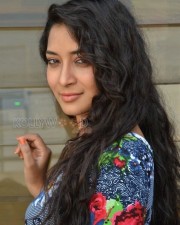 Tollywood Actress Bhanu Sri Pictures