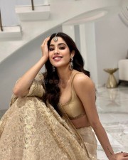 Traditional Beauty Janhvi Kapoor Photos 02