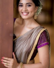 Traditional Beauty Srusti Dange Photos 02