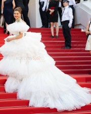 Urvashi Rautela at Cannes 2022 Red Carpet Pictures 08
