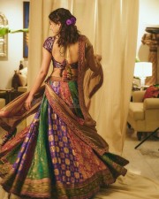 Vintage Beauty Sara Ali Khan in a Stunning Lehenga Choli Photos 01