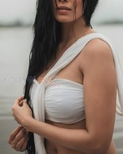 Wet and Wild Malavika Mohanan Hot Photos 01