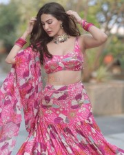 Adorable Amyra Dastur in a Pink Lehenga Photos 02