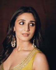 Beautiful Dhvani Bhanushali in a Golden Outfit Photos 03