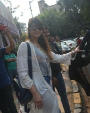 Ileana Dcruz Spotted At Bastian Bandra Photos