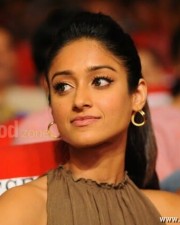 Sexy Actress Ileana Devudu Chesina Manushulu Photos