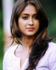 Sexy Actress Ileana In Nanban Movie Stills