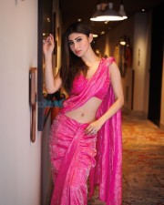 Sexy Mouni Roy Navel in a Pink Saree Pictures 04