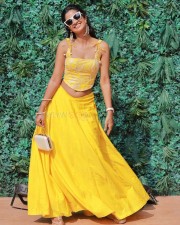 Tamil Actress Keerthi Pandian in a Yellow Lehenga Photos 04