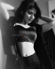 Telugu Actress Iswarya Menon Curvy Beauty Pictures 07