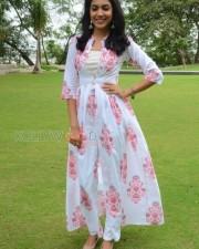 Telugu Actress Ritu Varma New Pictures