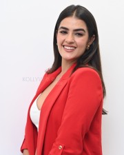 Actress Kavya Thapar at Double Ismart Interview Pictures 01