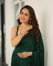 Actress Pragya Jaiswal at Daaku Maharaaj Interview Photos 41