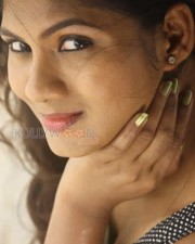 Actress Shruti Reddy New Photoshoot Pictures