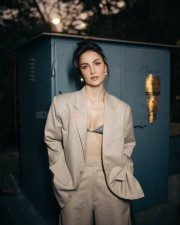 Beautiful Elli AvrRam in a Beige Blazer and Pant with Green Bra Photos 04