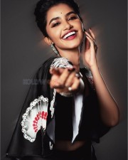 Beautiful and Sexy Anupama Parameswaran in a Black Crop Top with Matching Skirt Pictures 04