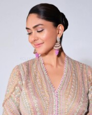 Elegant Beauty Mrunal Thakur in a Minimalistic Pastel Anarkali Dress Photos 01