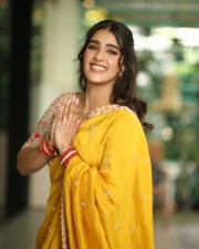 Heroine Kavya Thapar at Viswam Movie Interview Photos 18