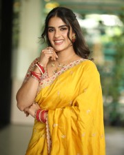 Heroine Kavya Thapar at Viswam Movie Interview Photos 26