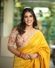 Heroine Kavya Thapar at Viswam Movie Interview Photos 66