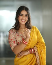 Heroine Kavya Thapar at Viswam Movie Interview Photos 83