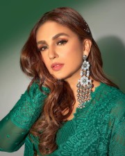 Maharani 3 Actress Huma Qureshi in a Green Lehenga Set Photos 02