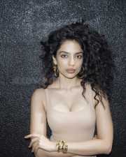 Monkey Man Actress Sobhita Dhulipala Sexy Picture 01