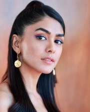 Sexy Mrunal Thakur in a White Off Shoulder Dress Photos 03