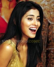 Shriya Saran Photos