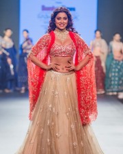 Shriya Saran Walking The Ramp For Ashwini Reddy Collection Photos