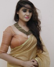 Sony Charishta Glamourous Cleavage Photos