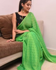 Telugu Anchor Manjusha At Evariki Cheppadu Pre Release Event Photos