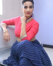 Telugu Anchor Manjusha Photos