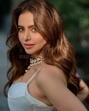 Beautiful Aamna Sharif in a White Lehenga Pictures 03