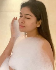 Bold And Beautiful Actress Akshatha Srinivas Naked Bubble Bath Photos