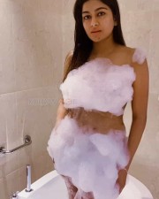 Bold And Beautiful Actress Akshatha Srinivas Naked Bubble Bath Photos