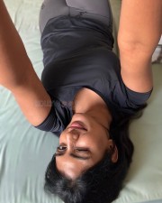 Chic Beauty Eesha Rebba in a Simple Black Top with Grey Pant Photos 01