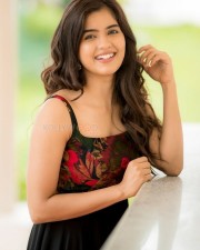 Cute Beauty Amritha Aiyer Pictures 03