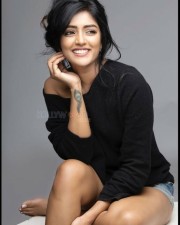 Ottu Movie Heroine Eesha Rebba Stylish Photoshoot Pictures 14