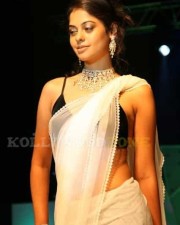 Sexy Bindu Madhavi Ramp Walk Pics