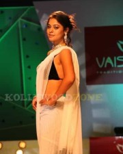 Sexy Bindu Madhavi Ramp Walk Pics