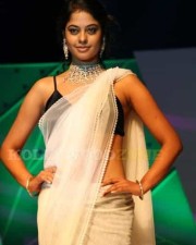 Sexy Bindu Madhavi Ramp Walk Pics