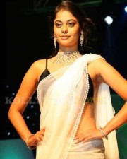 Sexy Bindu Madhavi Ramp Walk Pics