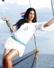 Sexy Shruthi Hassan Aum Arivu Stills