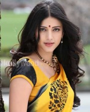 Sexy Shruthi Hassan Photos