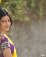 Sexy Shruthi Hassan Photos