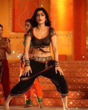 Sexy Shruthi Hassan Song Dance Photos