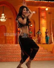 Sexy Shruthi Hassan Song Dance Photos