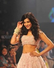 Sexy Shruti Haasan Ramp Walk Photos